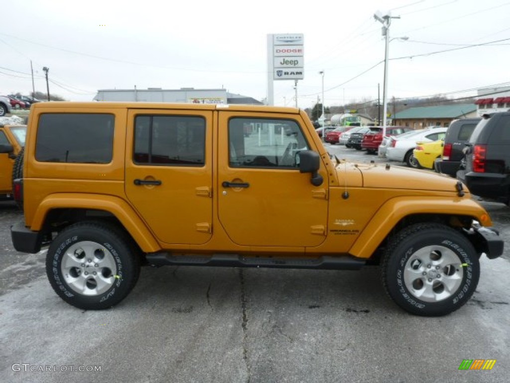 2014 Wrangler Unlimited Sahara 4x4 - Amp