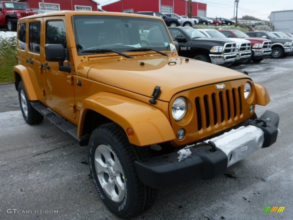 2014 Wrangler Unlimited Sahara 4x4 - Amp