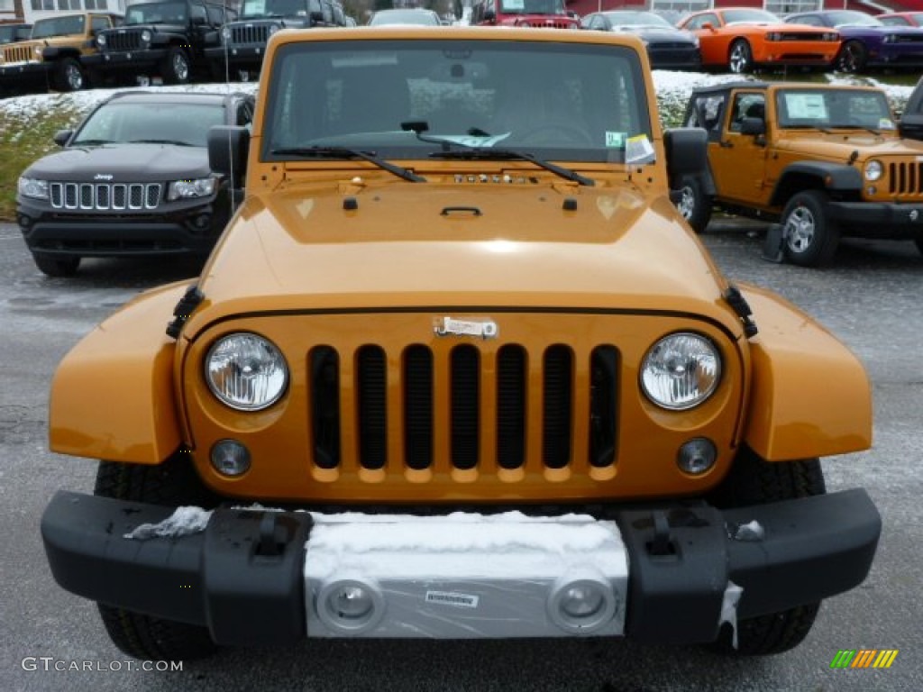 2014 Wrangler Unlimited Sahara 4x4 - Amp