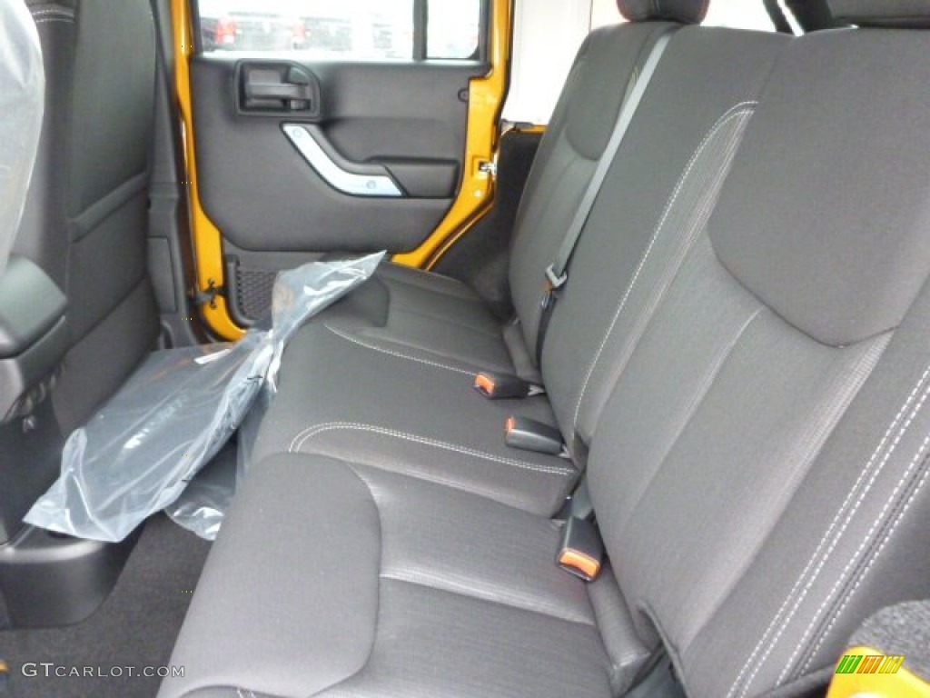 2014 Wrangler Unlimited Sahara 4x4 - Amp