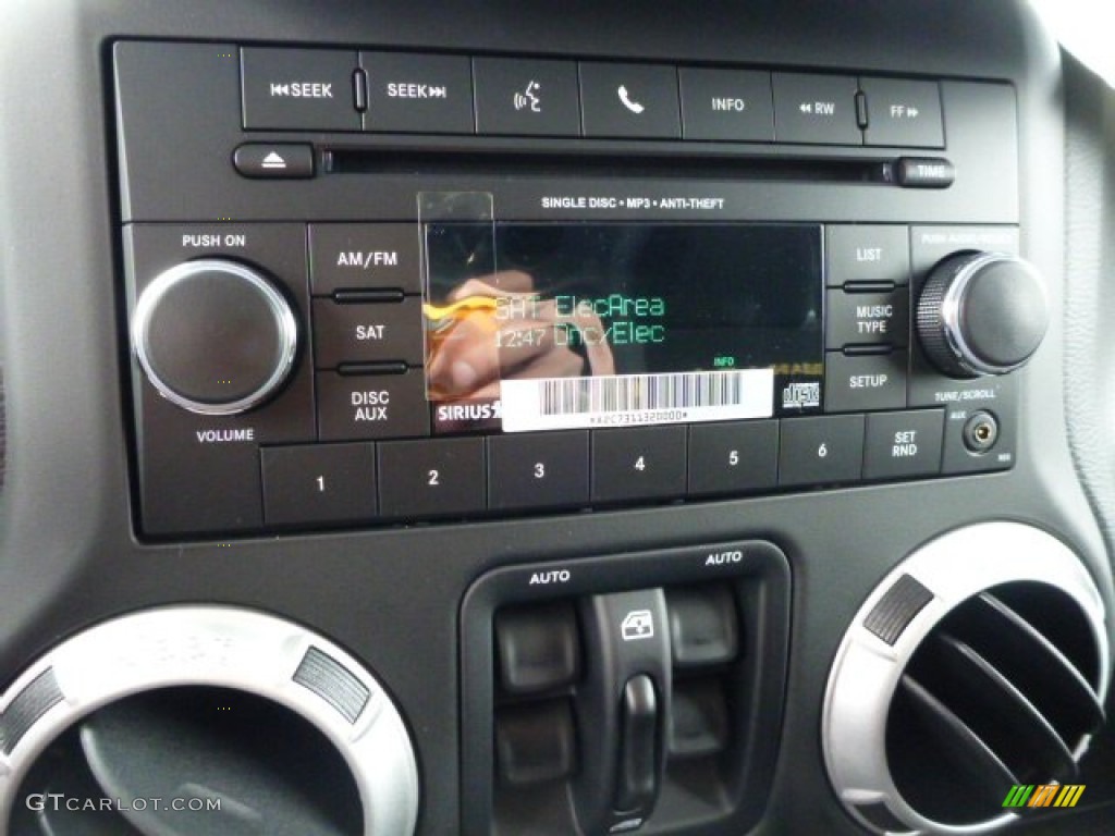 2014 Wrangler Unlimited Sahara 4x4 - Amp