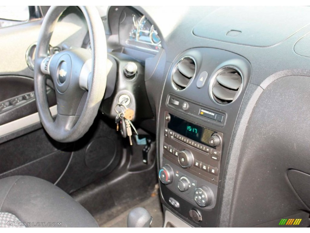 2009 HHR LS - Aqua Blue Metallic / Ebony photo #12