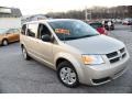 2009 Light Sandstone Metallic Dodge Grand Caravan SE  photo #3