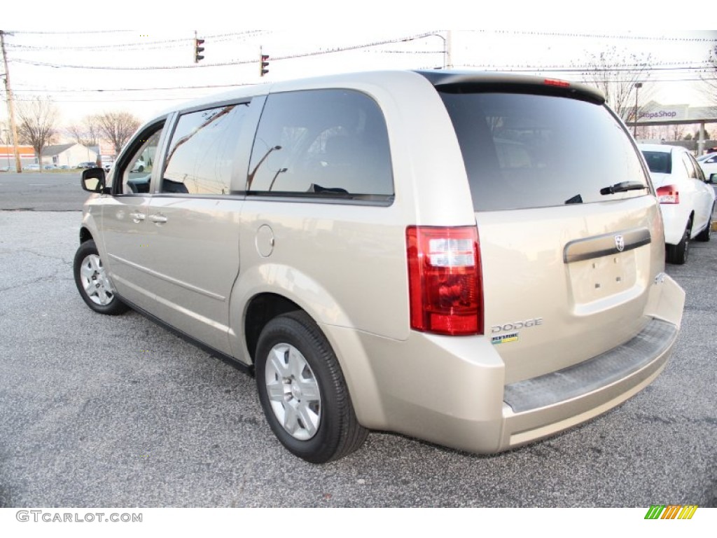 2009 Grand Caravan SE - Light Sandstone Metallic / Dark Slate Gray/Light Shale photo #10