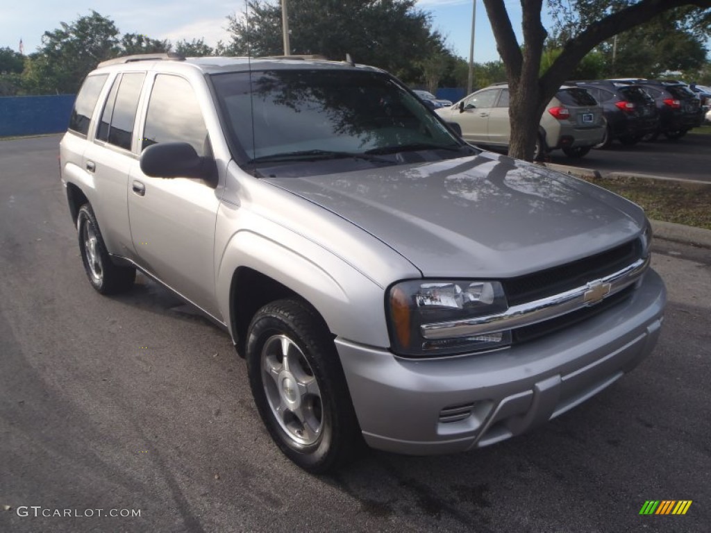 2007 TrailBlazer LS - Silverstone Metallic / Light Gray photo #1