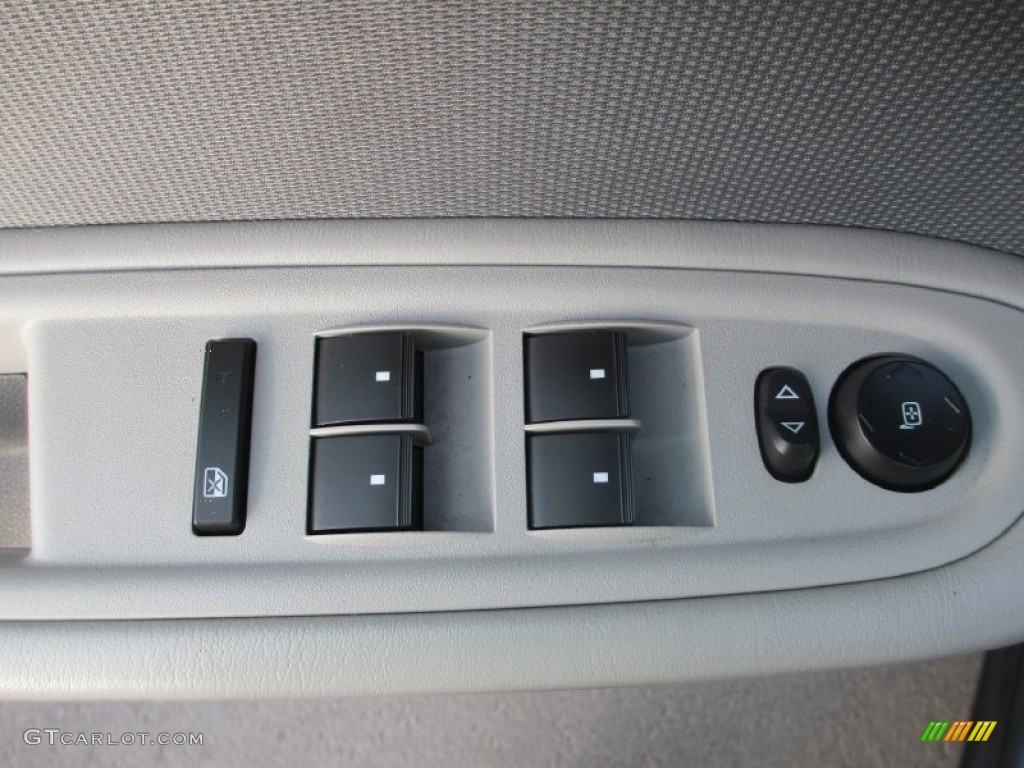 2011 Traverse LS AWD - Cyber Gray Metallic / Dark Gray/Light Gray photo #11