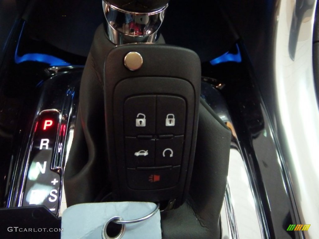 2014 Chevrolet SS Sedan Keys Photos