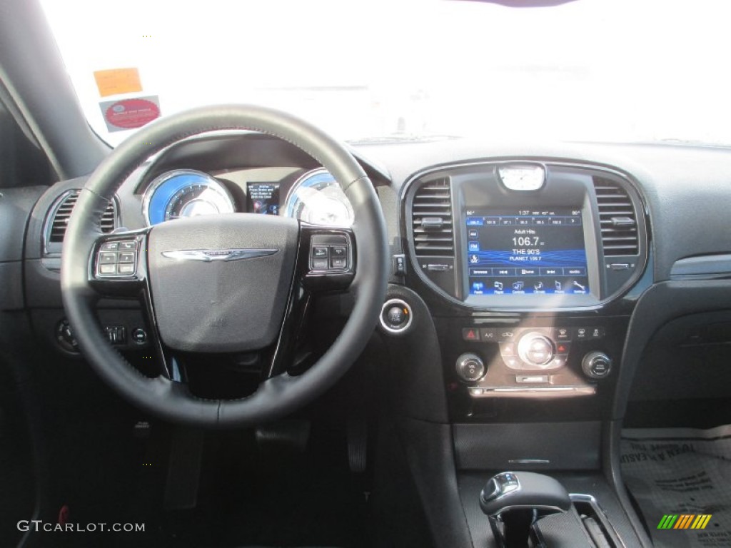 2013 Chrysler 300 S V6 AWD Dashboard Photos