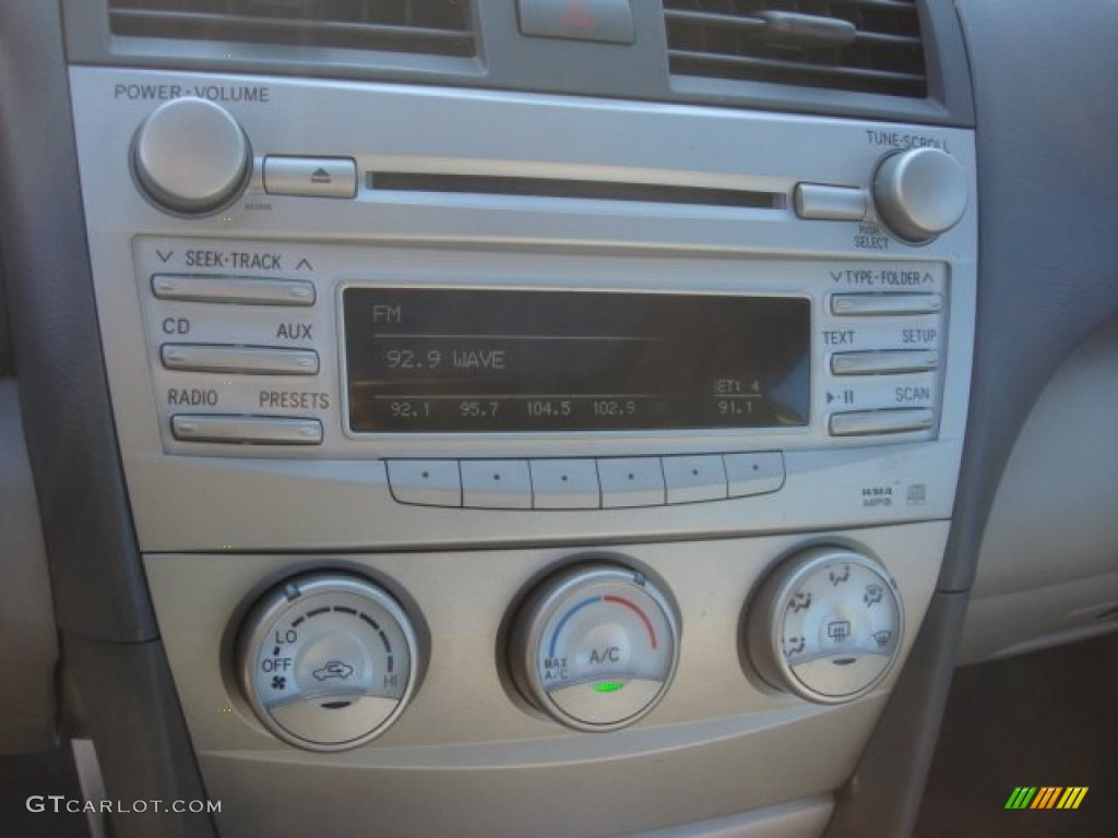 2011 Camry LE - Spruce Green Mica / Ash photo #20