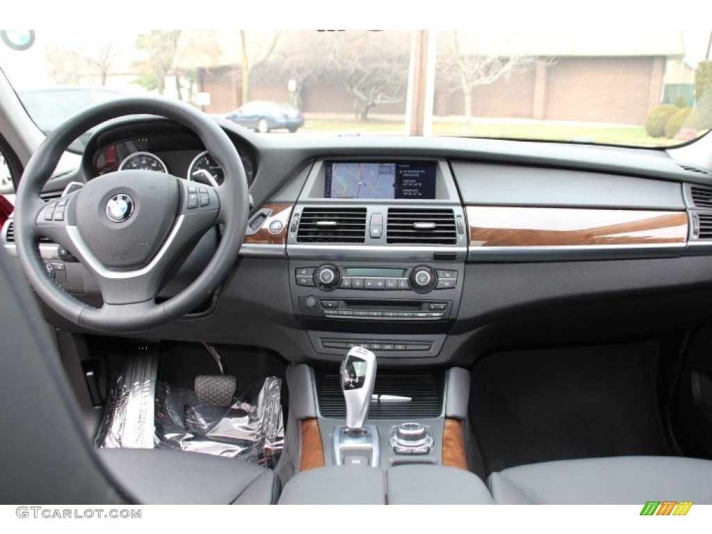 2013 BMW X6 xDrive50i Dashboard Photos