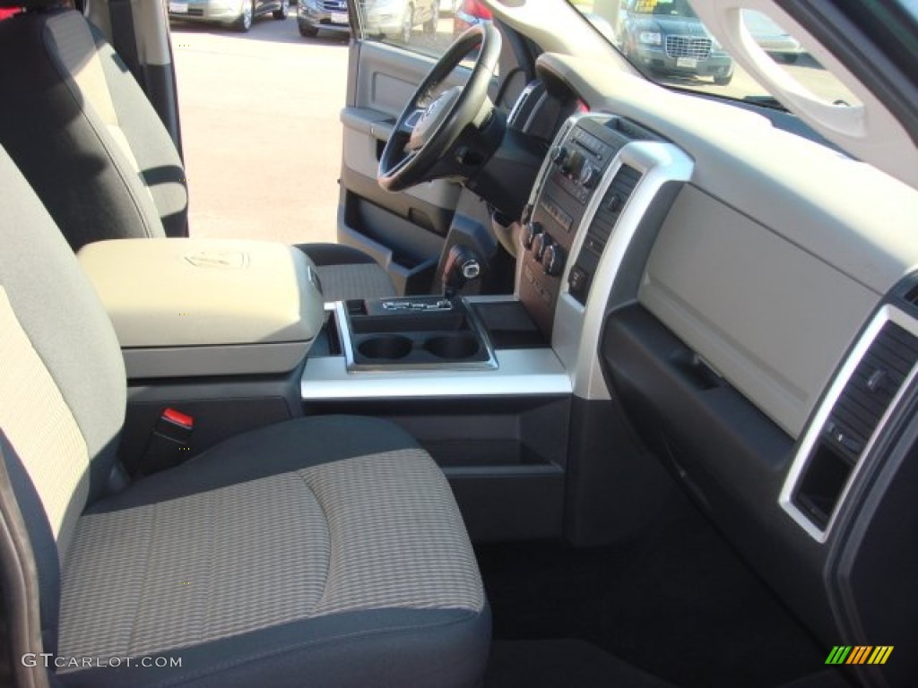 2011 Ram 1500 Big Horn Crew Cab 4x4 - Hunter Green Pearl / Dark Slate Gray/Medium Graystone photo #17