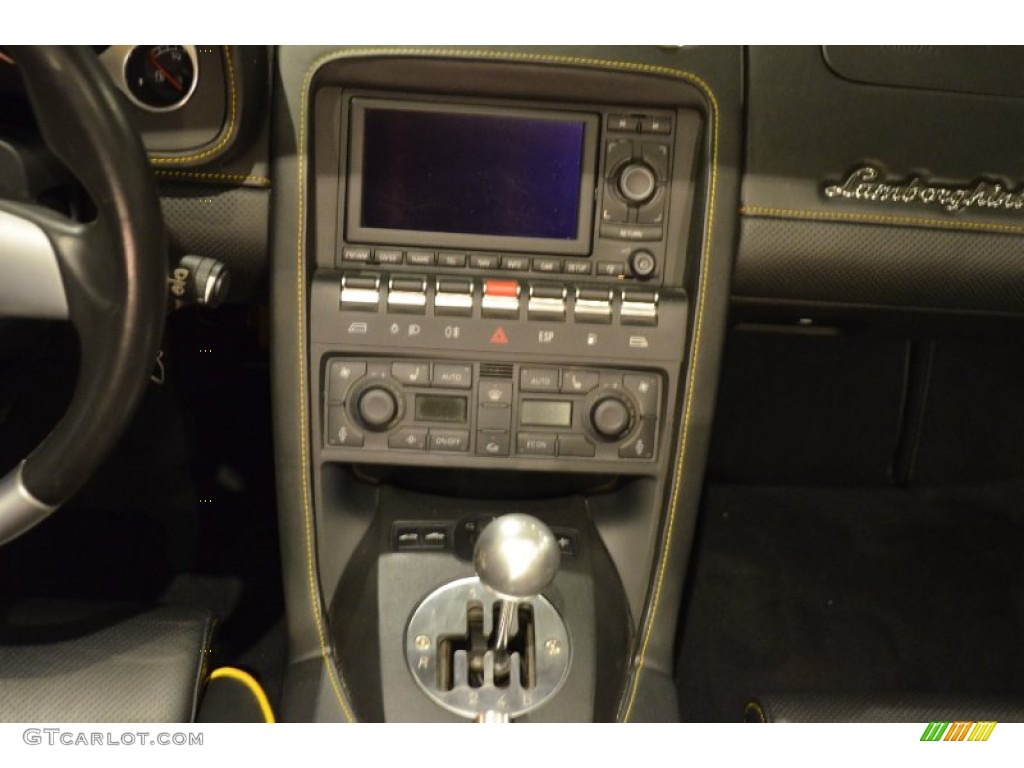 2008 Lamborghini Gallardo Spyder Controls Photo #88416048