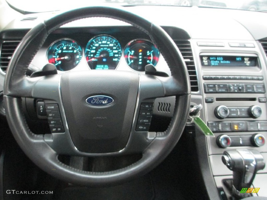 2010 Taurus SEL - Red Candy Metallic / Charcoal Black photo #21