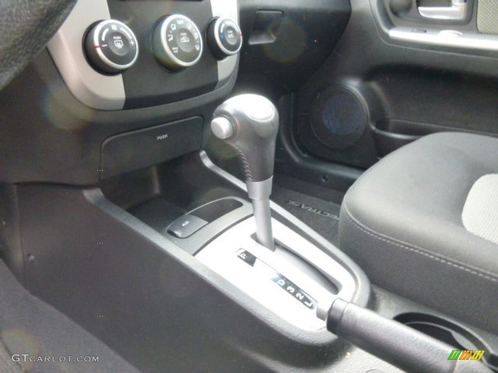 2008 Spectra 5 SX Wagon - Black / Black photo #17