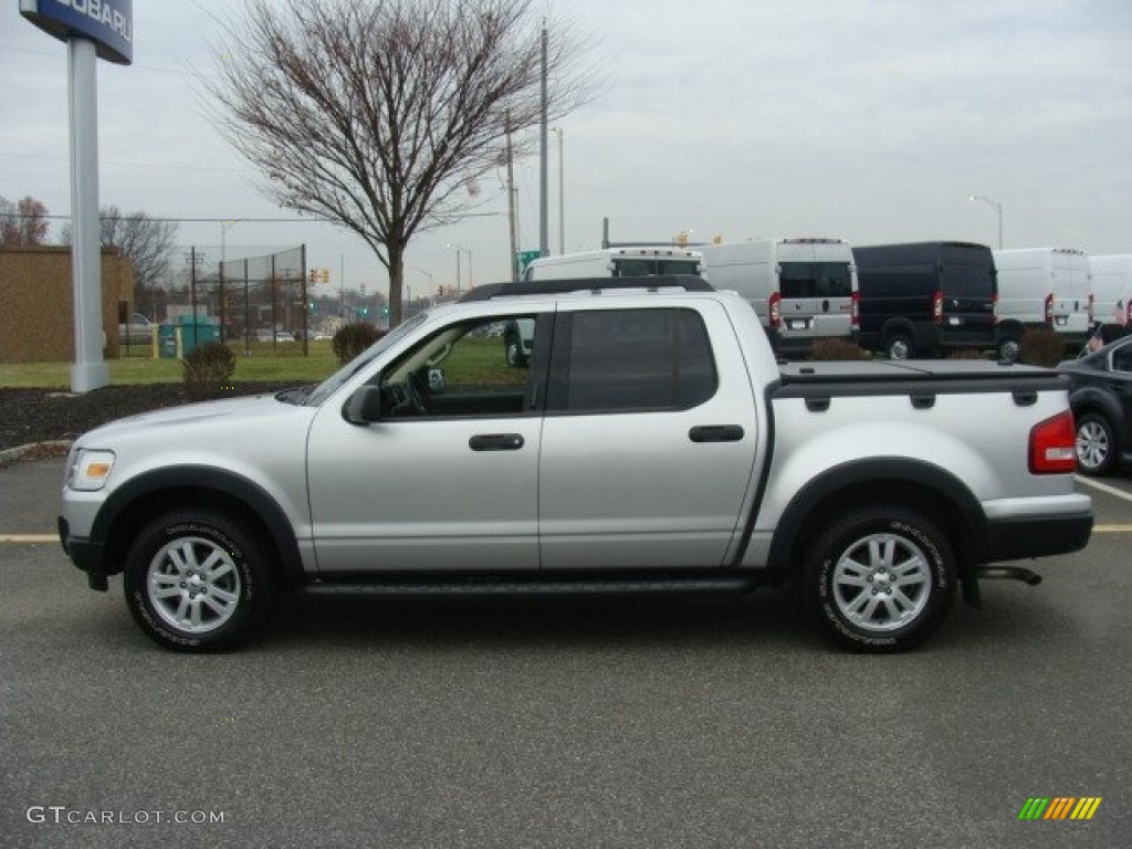 2010 Explorer Sport Trac XLT 4x4 - Brilliant Silver Metallic / Charcoal Black photo #7