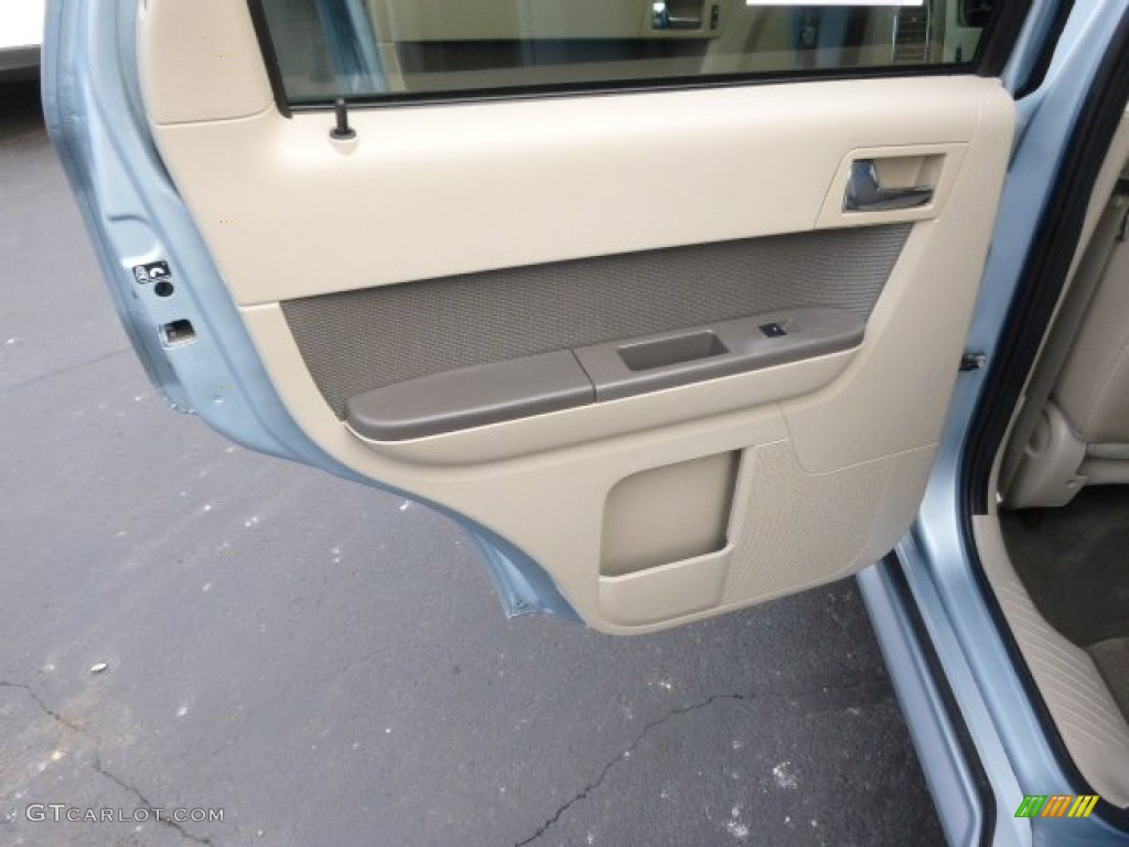 2009 Mercury Mariner V6 Premier 4WD Stone Door Panel Photo #88422768