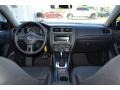Black - Jetta SE Sedan Photo No. 14