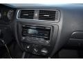 Black - Jetta SE Sedan Photo No. 16
