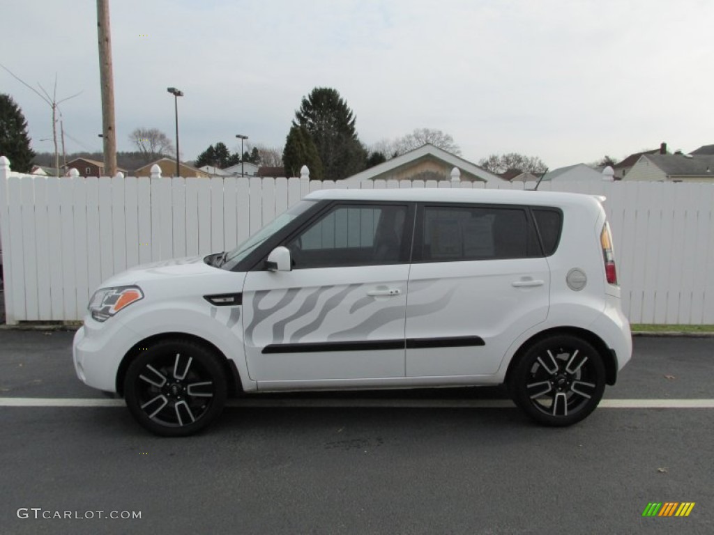 2011 Soul White Tiger Special Edition - Clear White/Grey Graphics / Black Leather photo #2