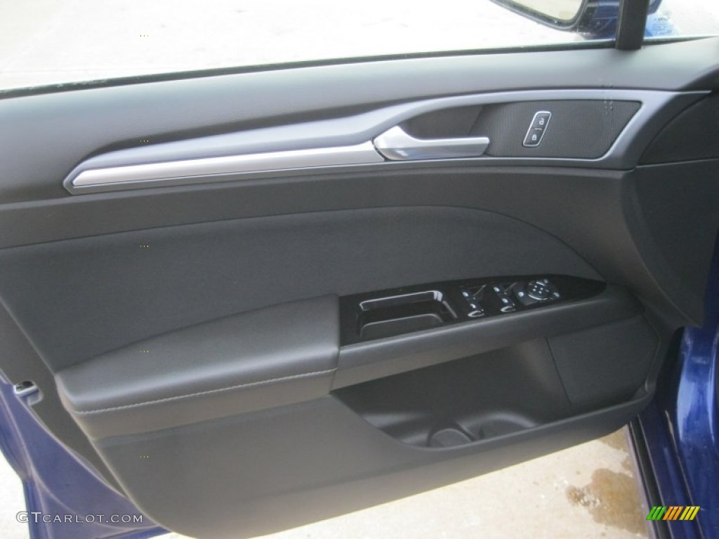 2013 Fusion SE - Deep Impact Blue Metallic / Charcoal Black photo #14