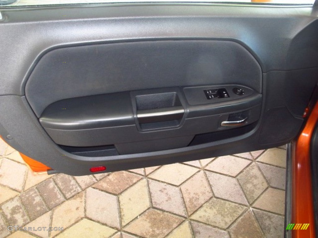2011 Challenger SE - Toxic Orange Pearl / Dark Slate Gray photo #12