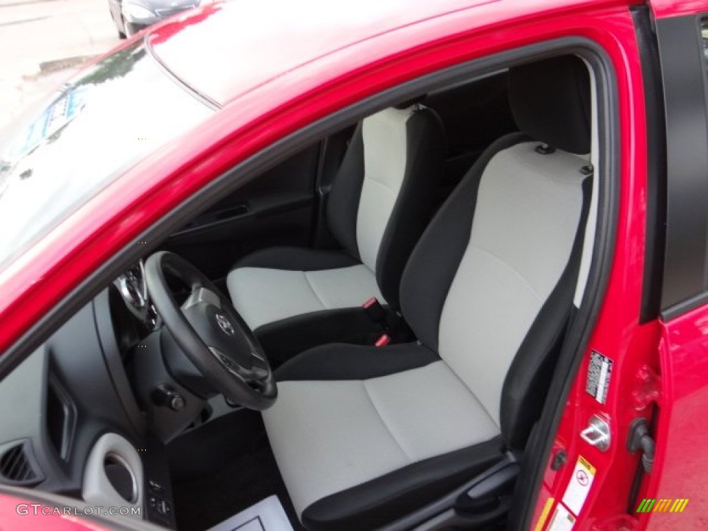 2013 Yaris LE 5 Door - Absolutely Red / Ash photo #16