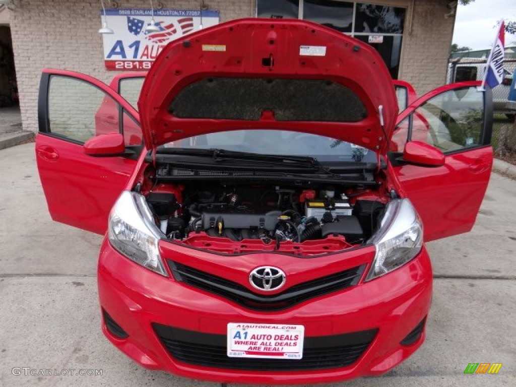2013 Yaris LE 5 Door - Absolutely Red / Ash photo #26