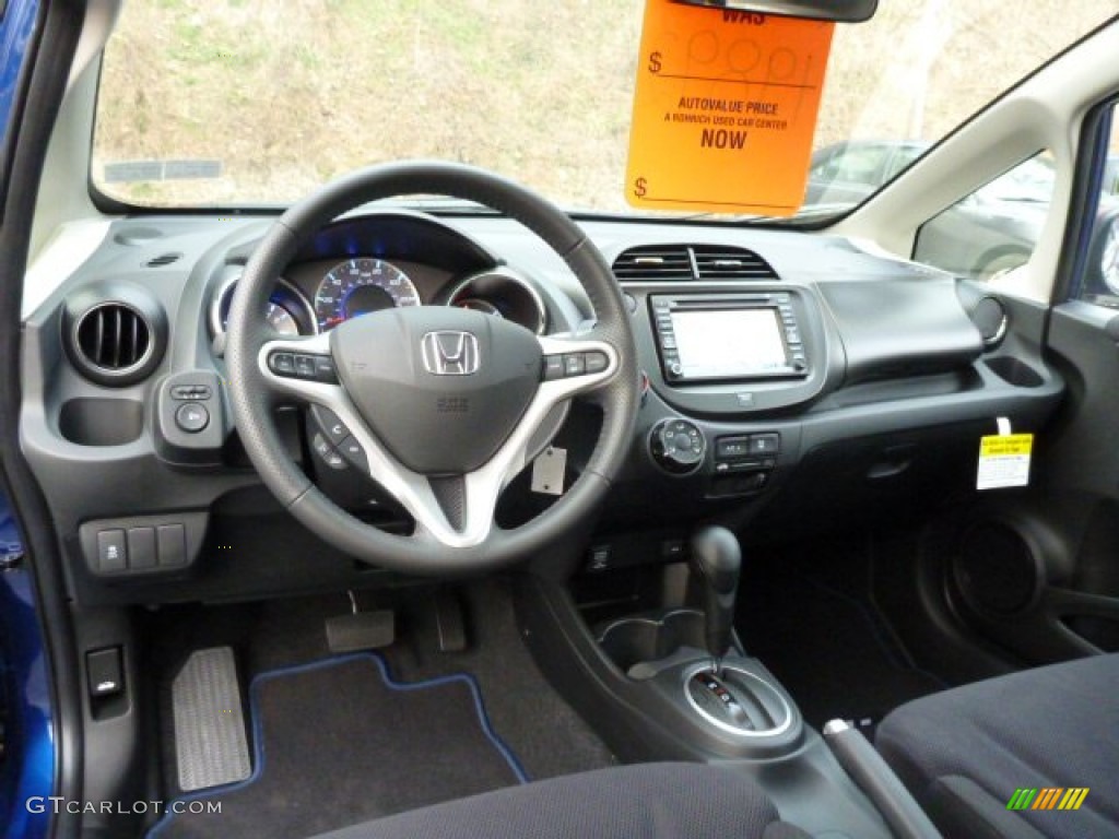 2013 Honda Fit Sport Dashboard Photos