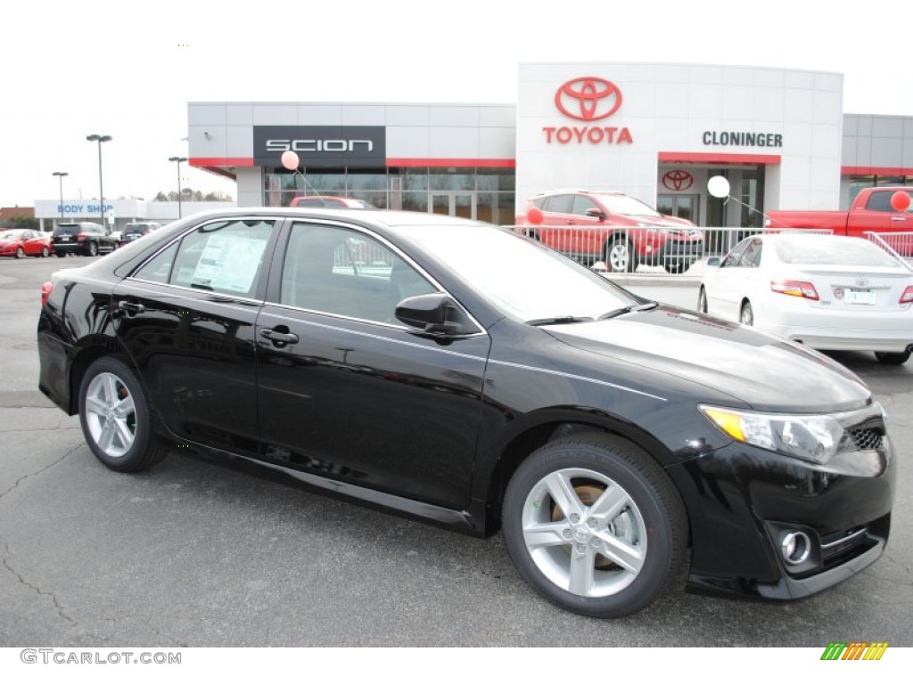 2014 Camry SE - Attitude Black Metallic / Black photo #1