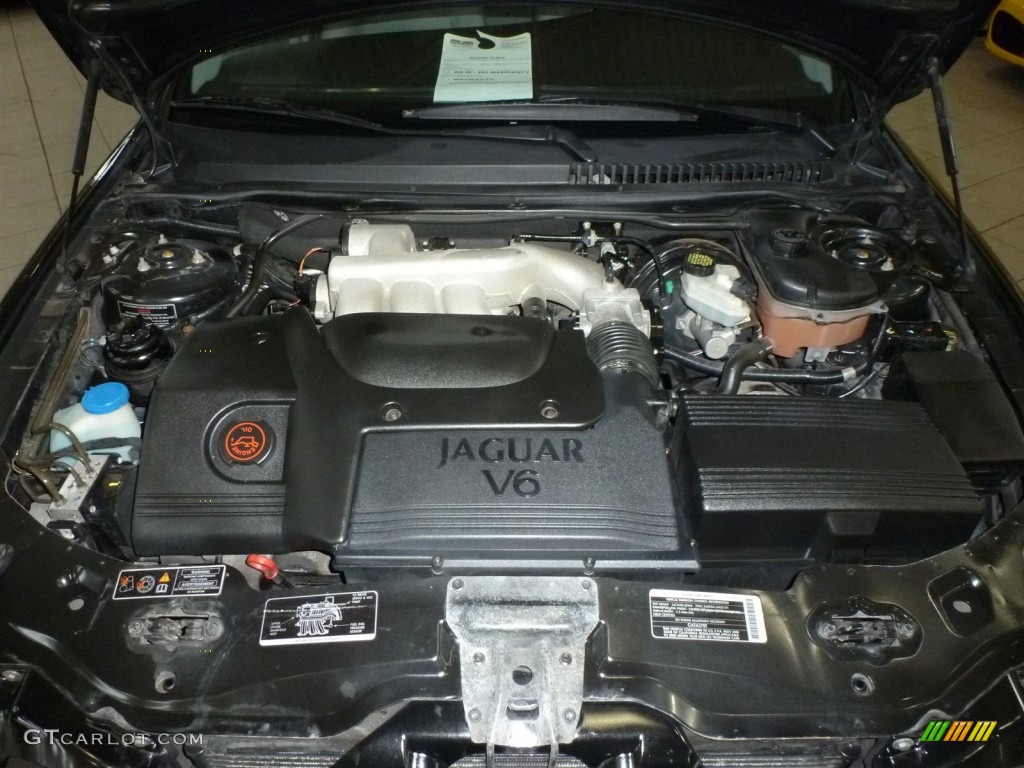 2002 Jaguar X-Type 2.5 Engine Photos