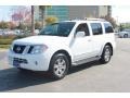 Avalanche White - Pathfinder LE Photo No. 2