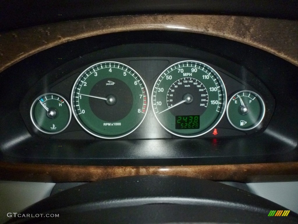 2002 Jaguar X-Type 2.5 Gauges Photos