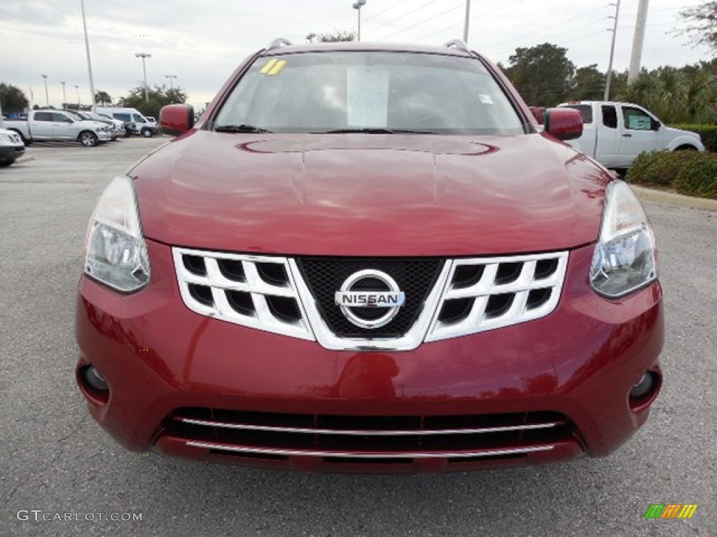 2011 Rogue SV AWD - Cayenne Red / Gray photo #14