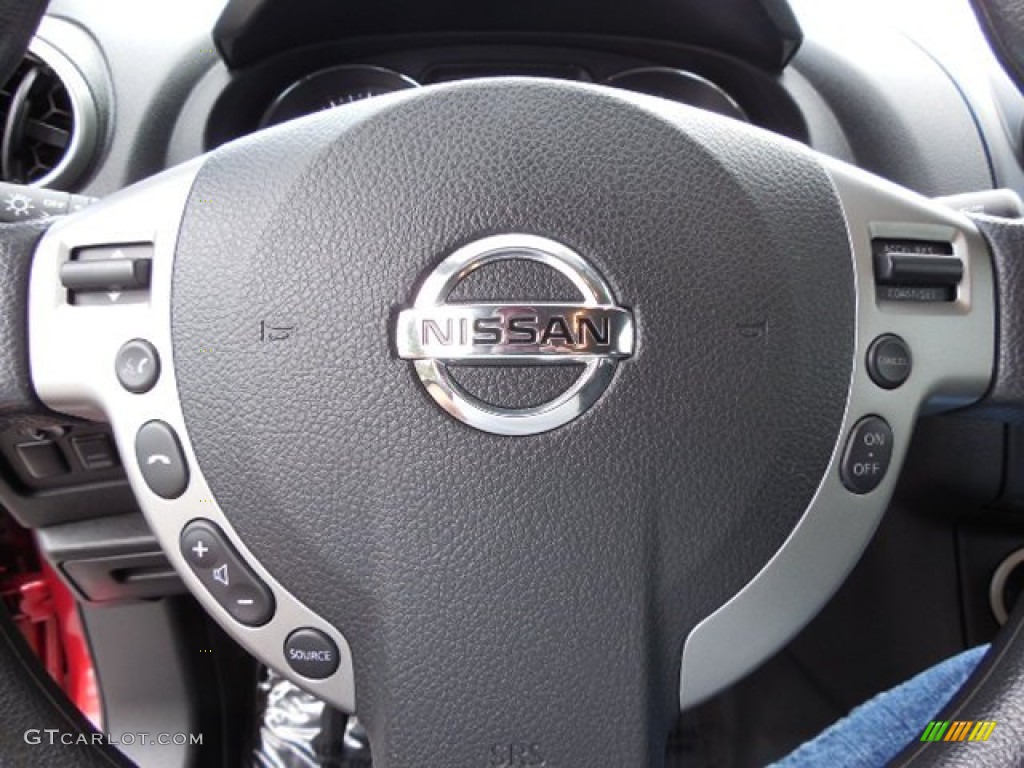 2011 Rogue SV AWD - Cayenne Red / Gray photo #22