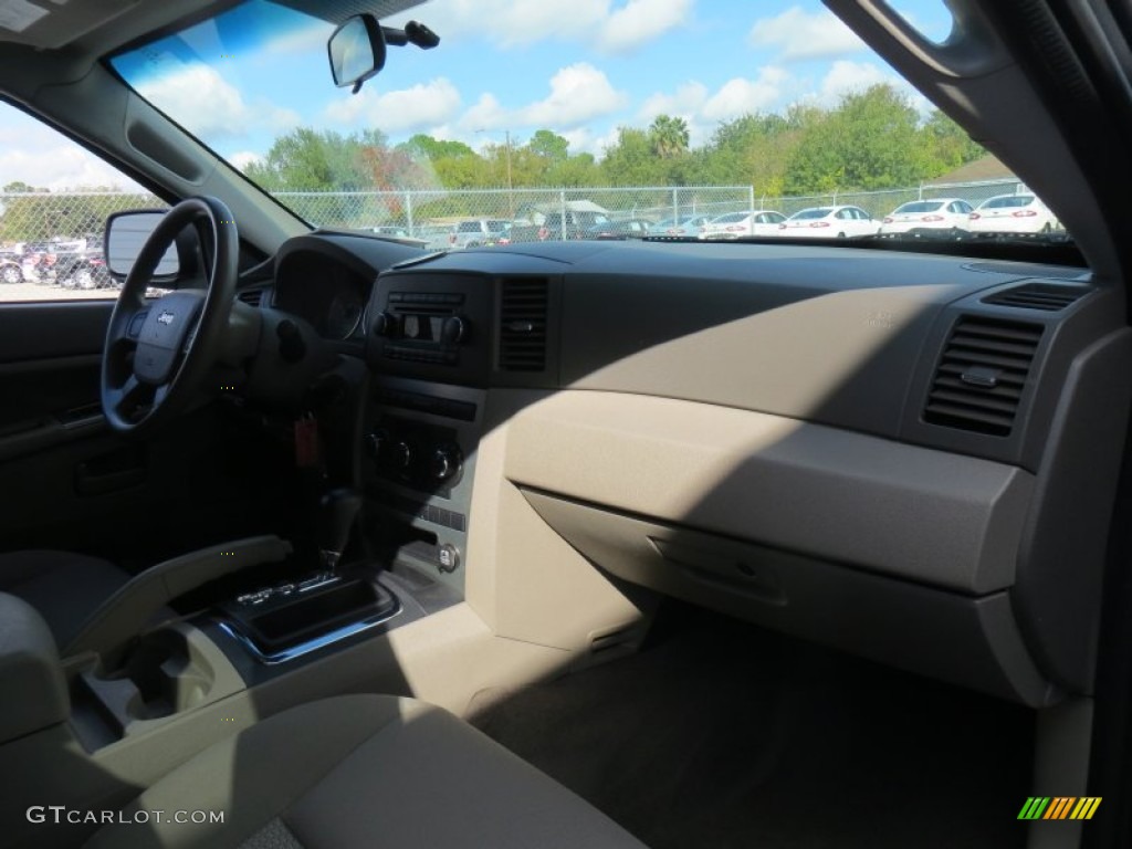 2007 Grand Cherokee Laredo - Red Rock Crystal Pearl / Khaki photo #23