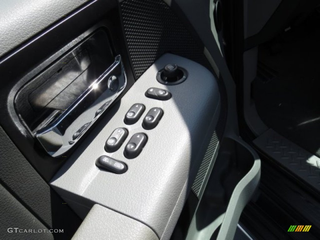 2006 F150 XLT SuperCrew - Dark Shadow Grey Metallic / Medium/Dark Flint photo #30
