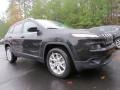 Brilliant Black Crystal Pearl 2014 Jeep Cherokee Latitude Exterior
