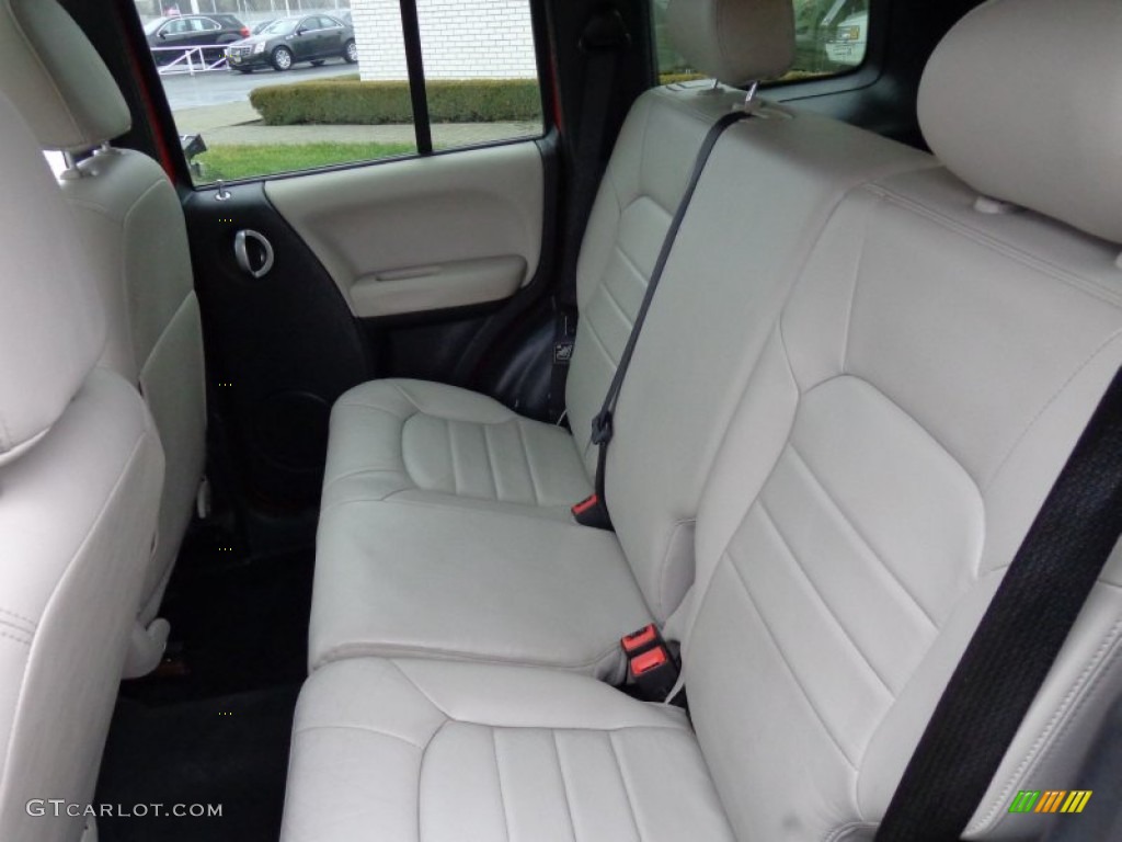 2004 Jeep Liberty Limited 4x4 Rear Seat Photo #88446567