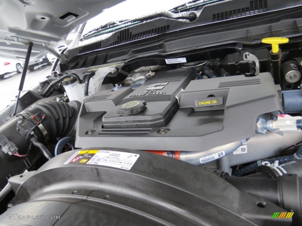 2014 Ram 5500 SLT Crew Cab 4x4 Chassis Engine Photos