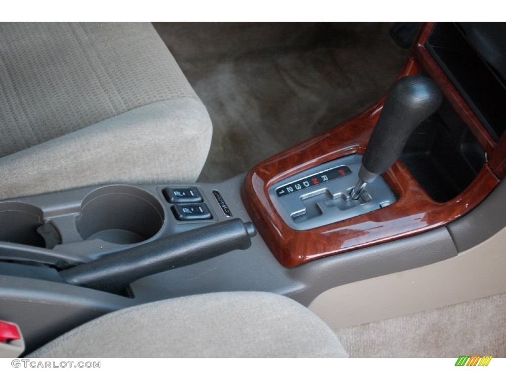 2004 Outback Wagon - Seamist Green Pearl / Beige photo #57