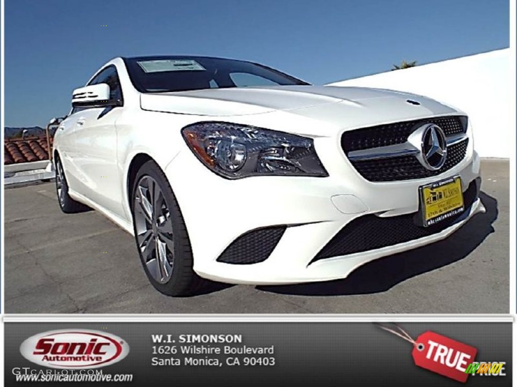 2014 CLA 250 - Cirrus White / Black photo #1