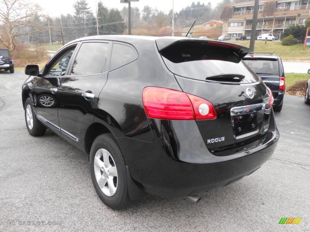 2012 Rogue S Special Edition AWD - Super Black / Gray photo #5