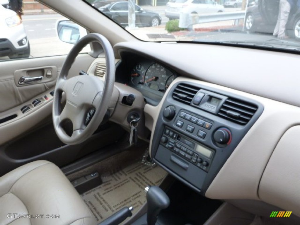 1999 Accord LX Sedan - Taffeta White / Tan photo #7