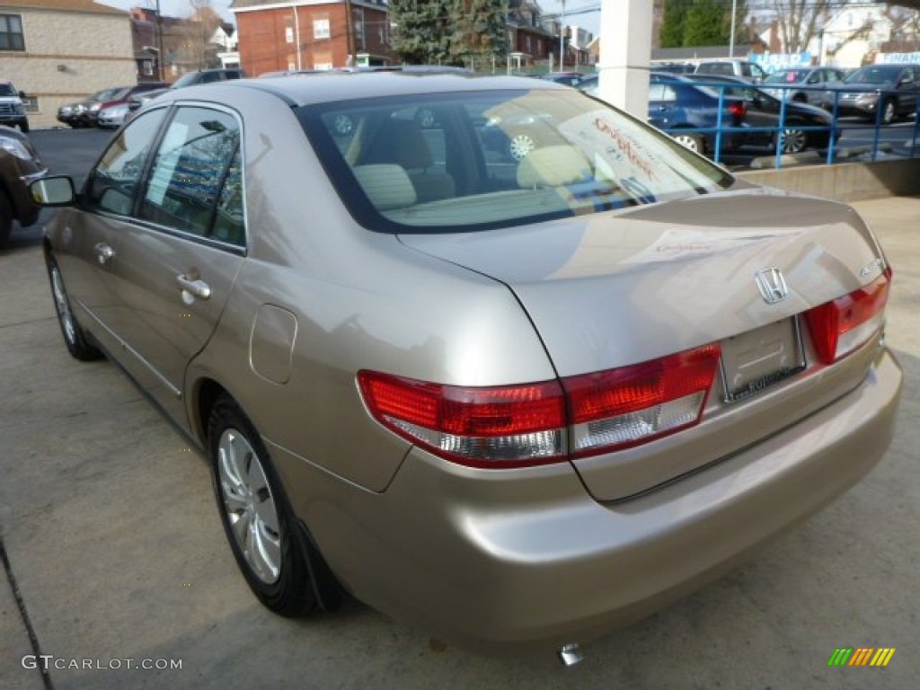 Desert Mist Metallic 2004 Honda Accord LX V6 Sedan Exterior Photo #88454647