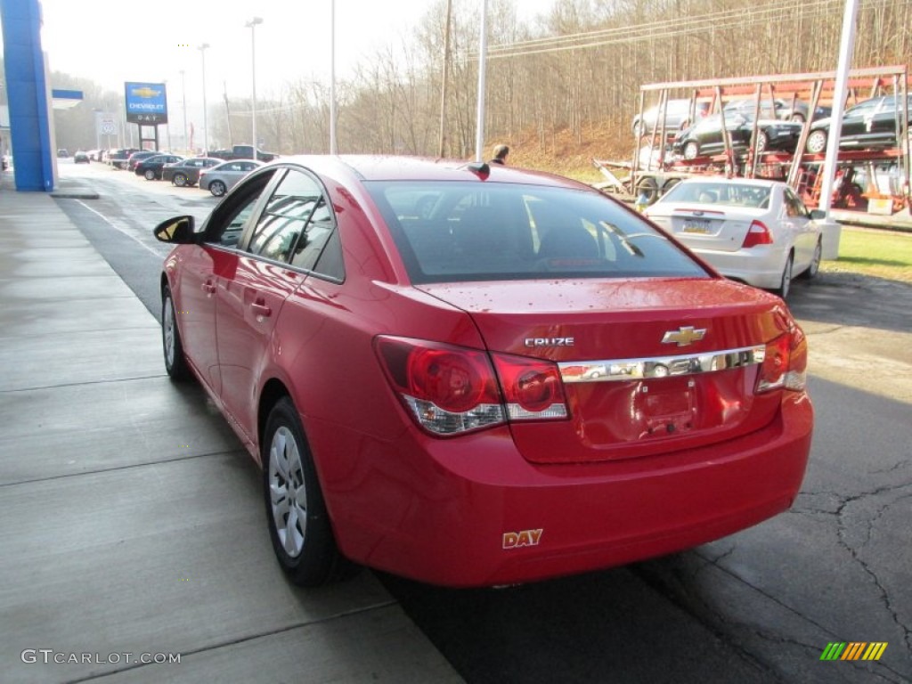2014 Cruze LS - Red Hot / Jet Black/Medium Titanium photo #6