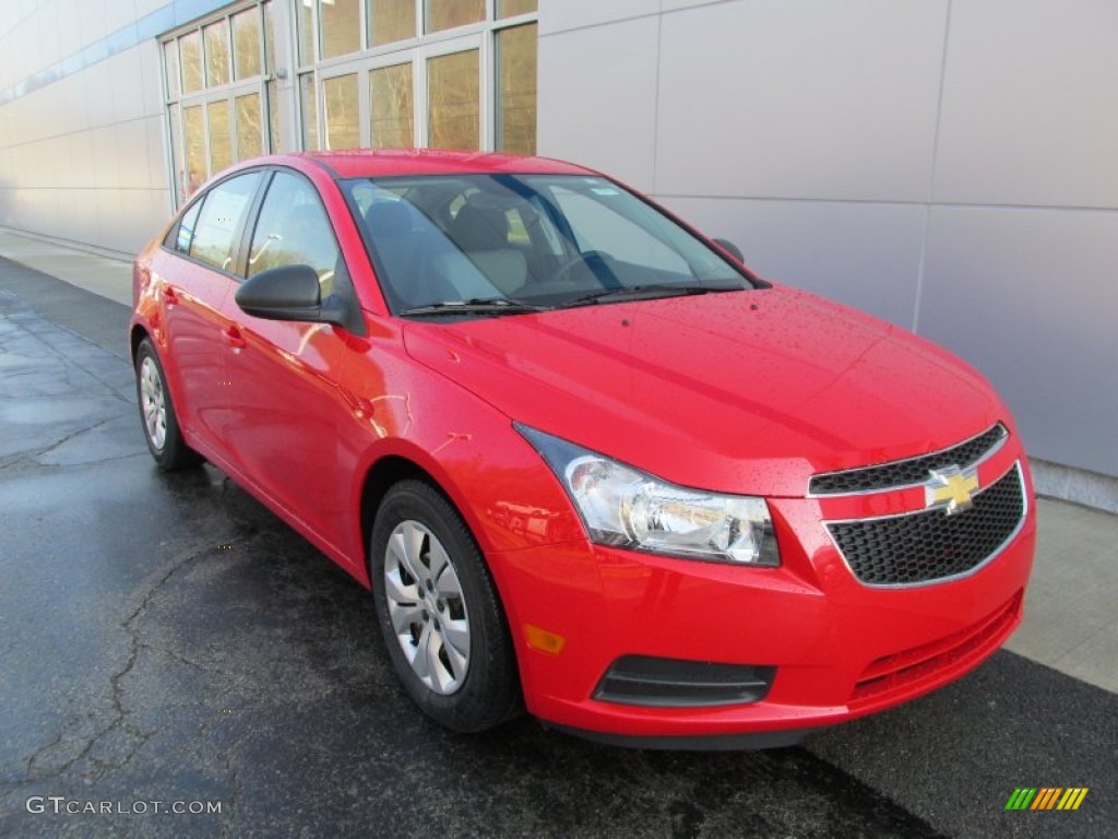 2014 Cruze LS - Red Hot / Jet Black/Medium Titanium photo #9