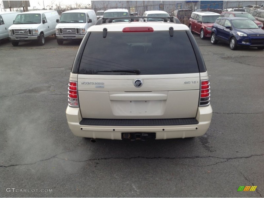 2005 Mountaineer V8 Premier AWD - Ivory Parchment Tri-Coat / Medium Dark Parchment photo #6