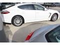 Carrara White - Panamera V6 Photo No. 8
