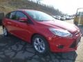 Race Red - Focus SE Hatchback Photo No. 1