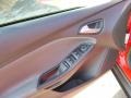 Race Red - Focus SE Hatchback Photo No. 10